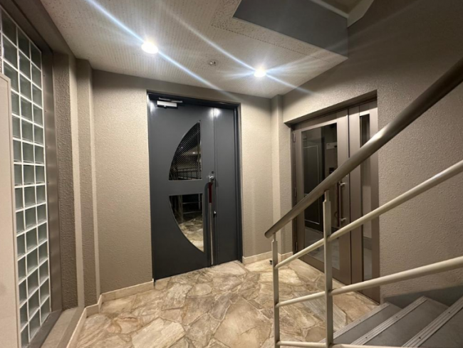 �y�G���g�����X�z<br />