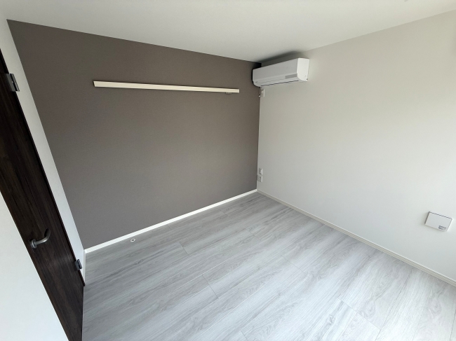 �y�����E���r���O�z<br />