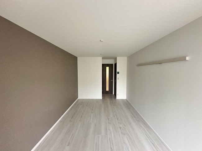 �y�����E���r���O�z<br />