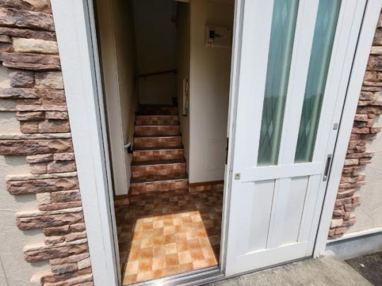 <br />�G���g�����X