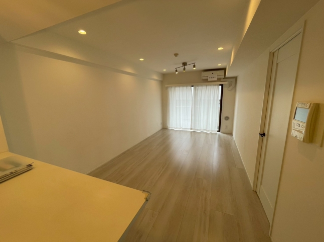 �y�����E���r���O�z<br />���r���O�_�C�j���O